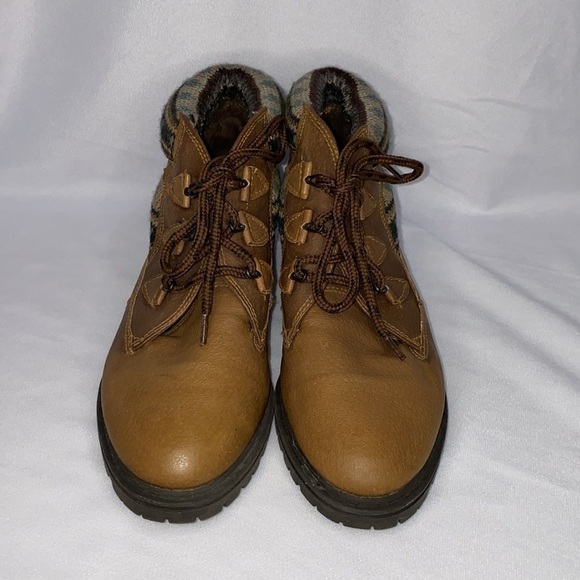 northwest Territory Leather Boots with Sweater Trim Size 7 - Picture 6 of 12